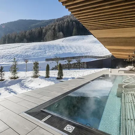 Alpine Luxury Spa Resort Schwarzenstein-3