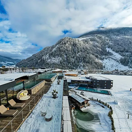 Alpine Luxury Spa Resort Schwarzenstein-2
